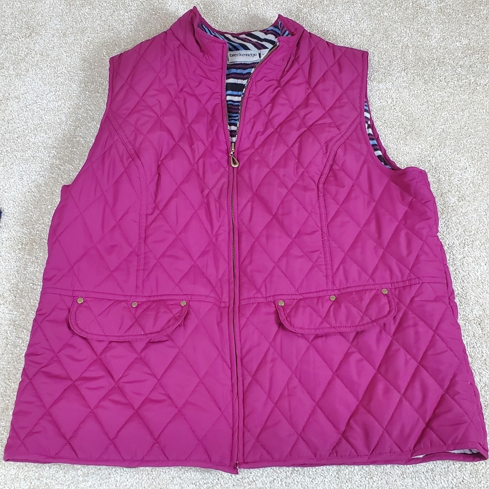 Breckenridge Women's Quilted Zip Up‎ Vest Size L Fuschia Color Stand Up Collar
